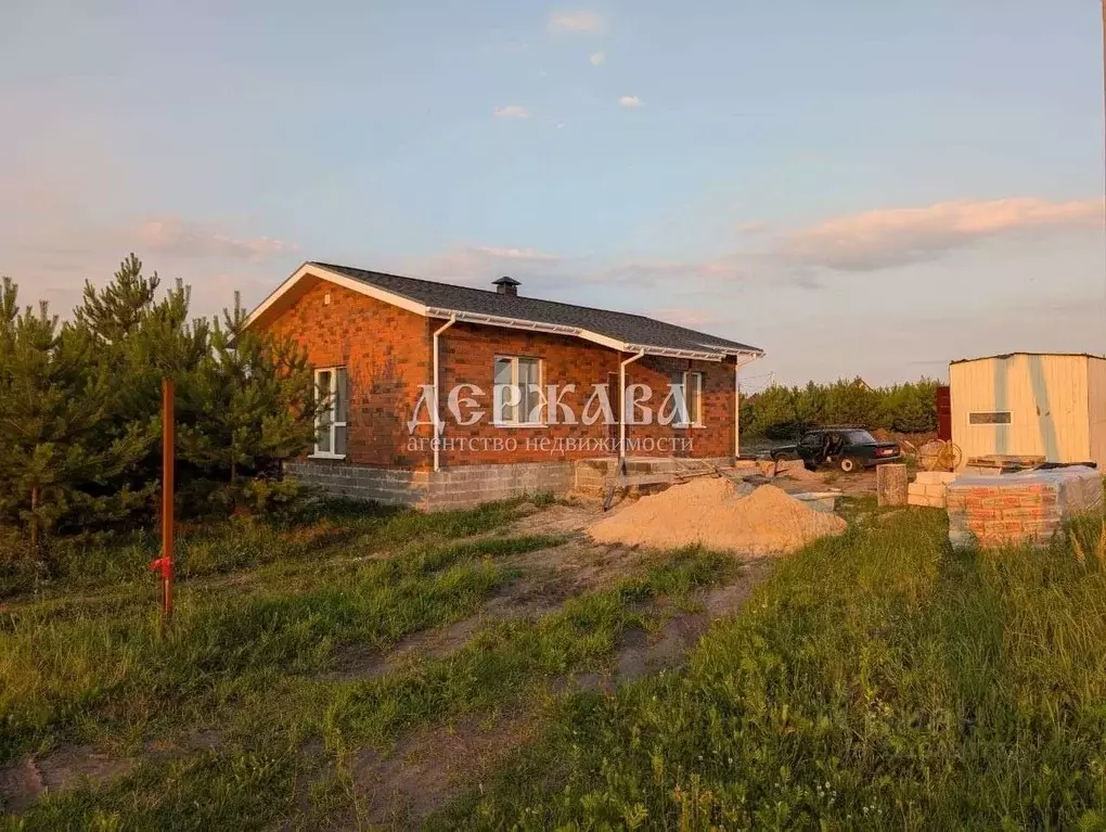 Коттедж в Белгородская область, Старооскольский городской округ, с. ... - Фото 1