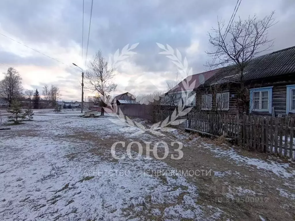 Дом в Калужская область, Думиничи городское поселение, Думиничи ж/д_ст ... - Фото 0