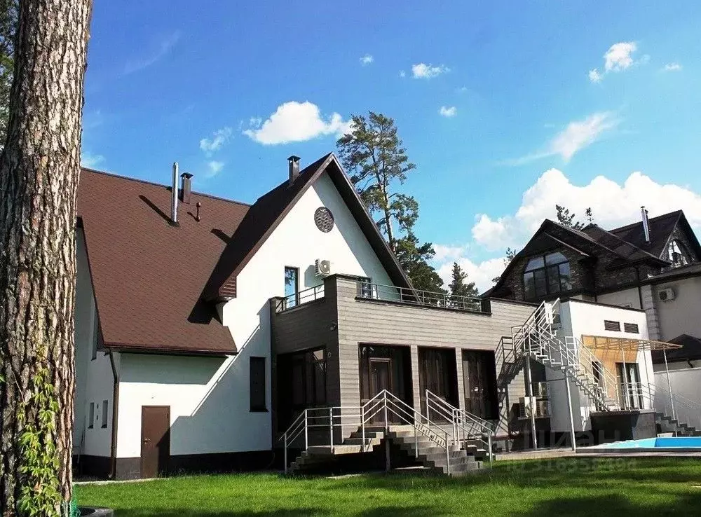 Коттедж в Алтайский край, Барнаул тракт Змеиногорский, 10 (600 м) - Фото 1