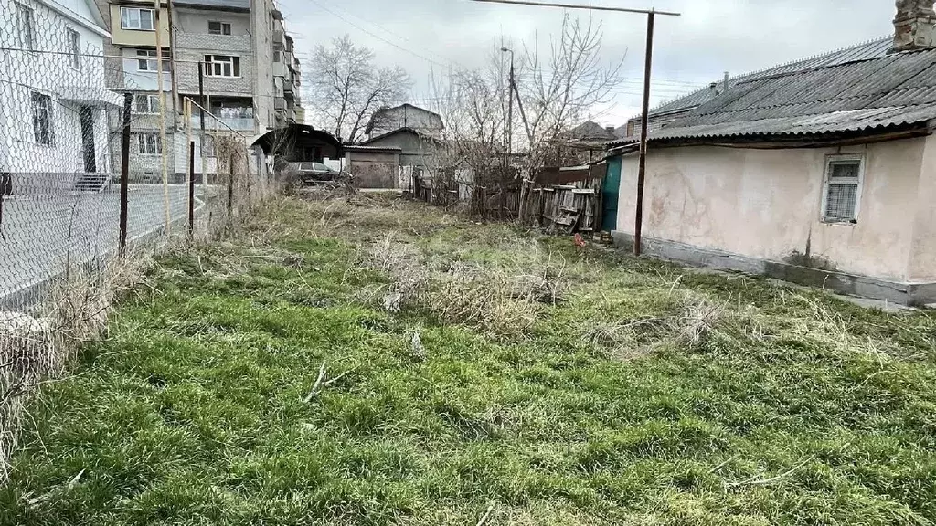 Участок в Карачаево-Черкесия, Черкесск ул. Ярославского (6.0 сот.) - Фото 0