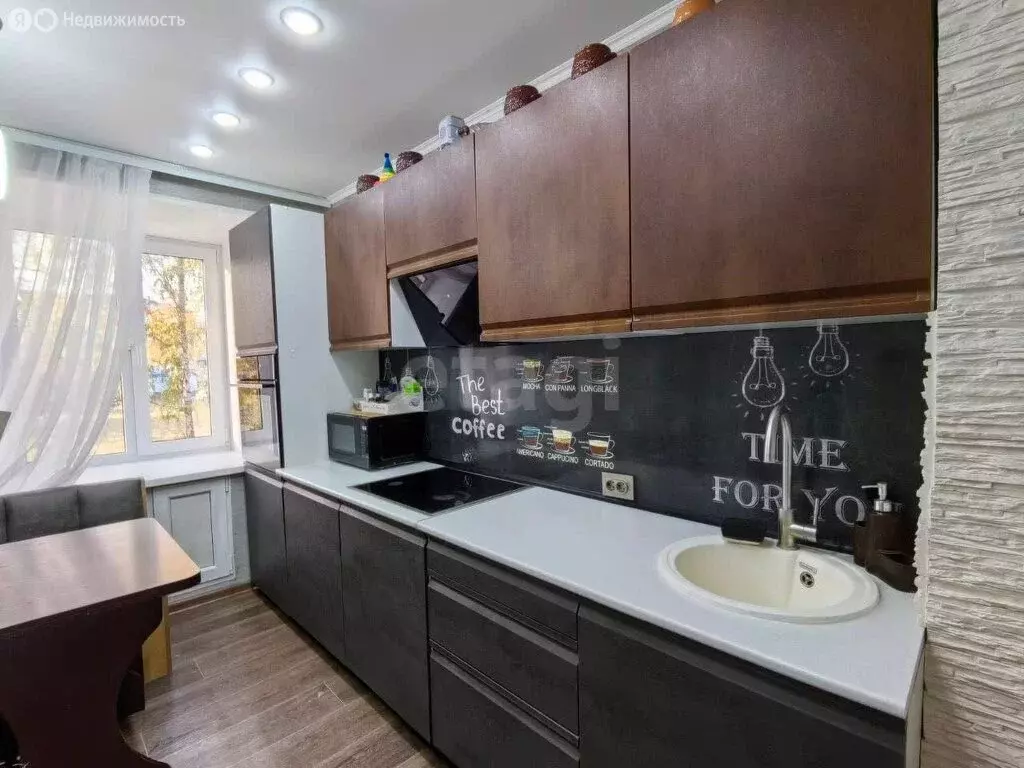 3-комнатная квартира: Тобольск, микрорайон Иртышский, 8 (58.4 м) - Фото 2