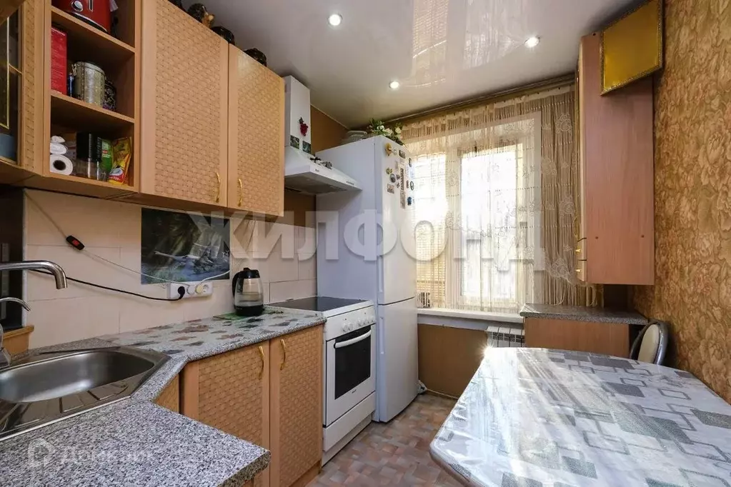 Продаётся 4-к квартира, 70 м - Фото 0