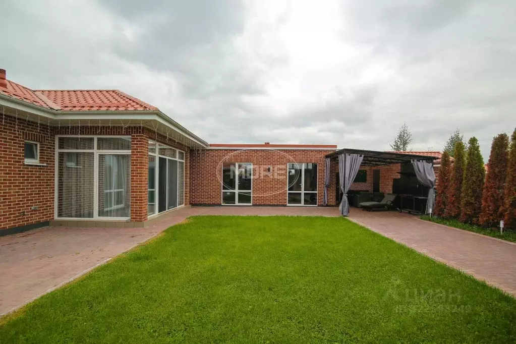 Дом в Калининградская область, Гурьевский муниципальный округ, пос. ... - Фото 1