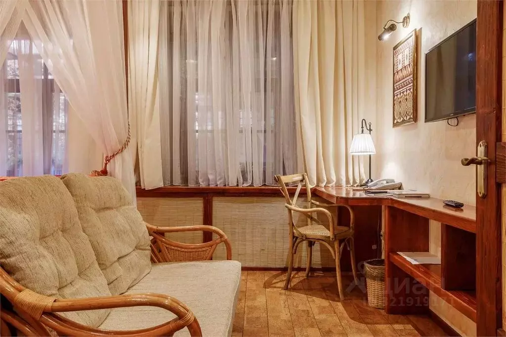 Комната Санкт-Петербург наб. Крюкова Канала, 27 - Фото 1