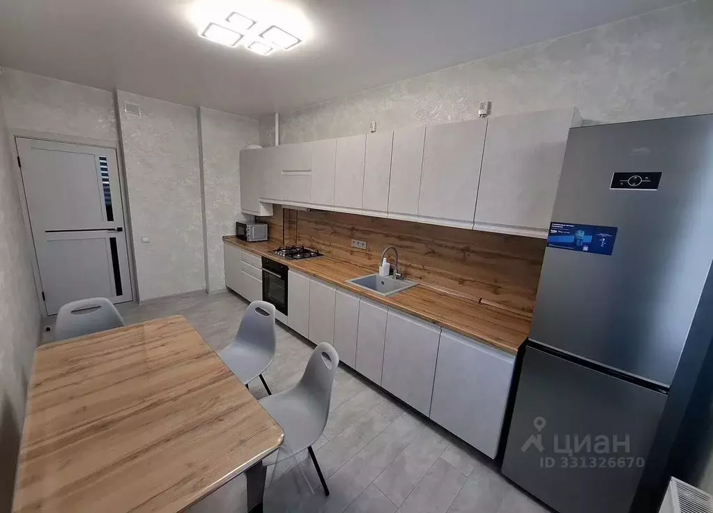 2-к кв. Крым, Симферополь ул. 51-й Армии, 124 (65.0 м) - Фото 2