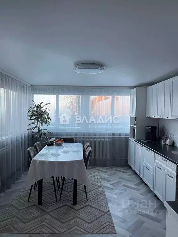 Дом в Бурятия, Баргузинский район, Усть-Баргузин пгт Комсомольская ... - Фото 1