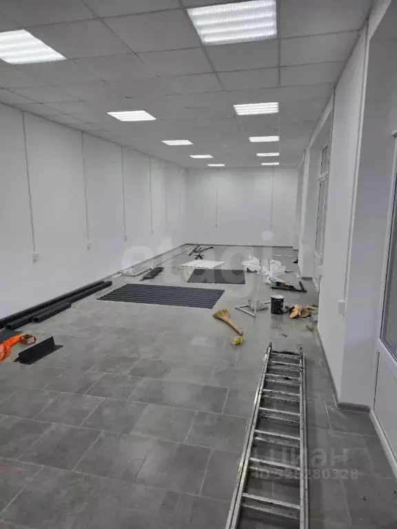 Помещение свободного назначения в Краснодарский край, Апшеронск ... - Фото 1