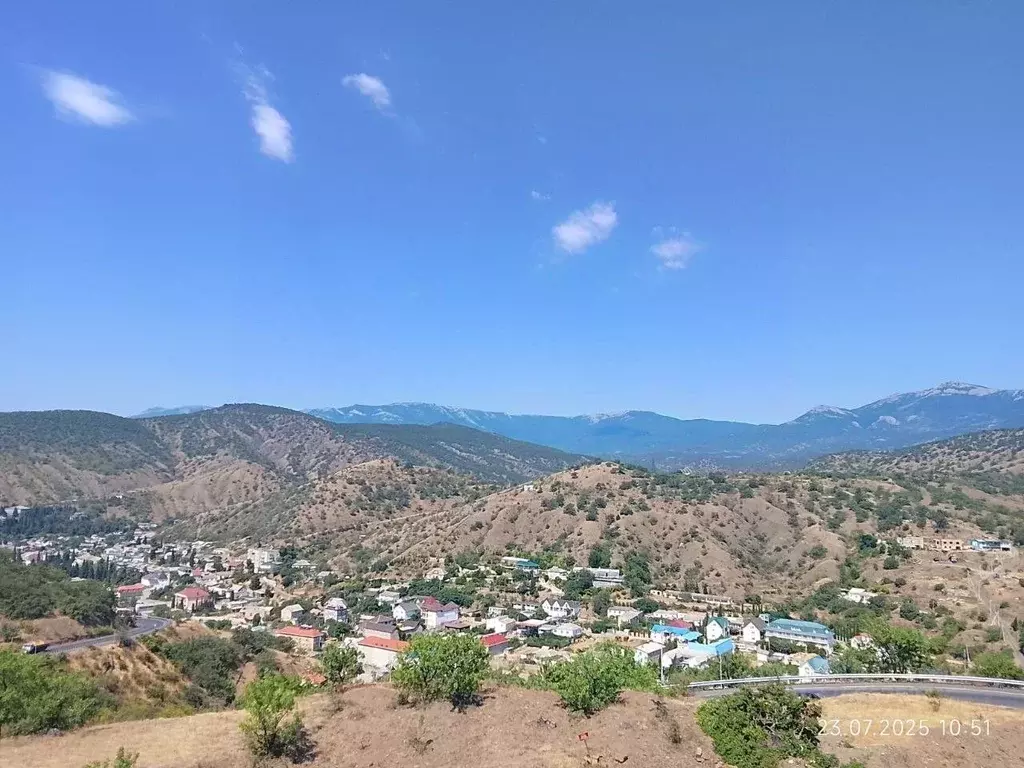 Участок в Крым, Алушта муниципальный округ, с. Рыбачье ул. Лучистая ... - Фото 1