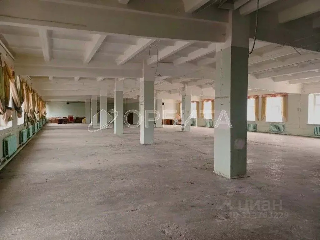 Помещение свободного назначения в Тюменская область, Тобольск ул. ... - Фото 1