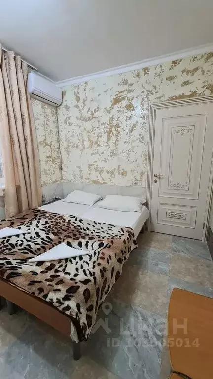 Комната Краснодарский край, Сочи Адлер жилрайон, ул. Панфилова, 12 - Фото 0
