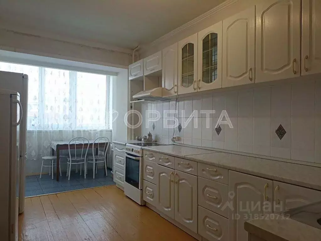 3-к кв. Тюменская область, Тюмень Ямская ул., 77к3 (102.0 м) - Фото 0