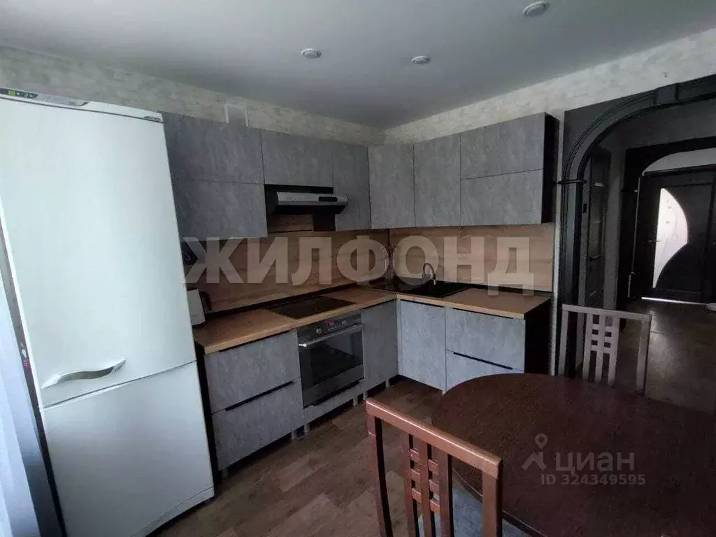 3-к кв. Хакасия, Абакан ул. Крылова, 71А (66.0 м) - Фото 1