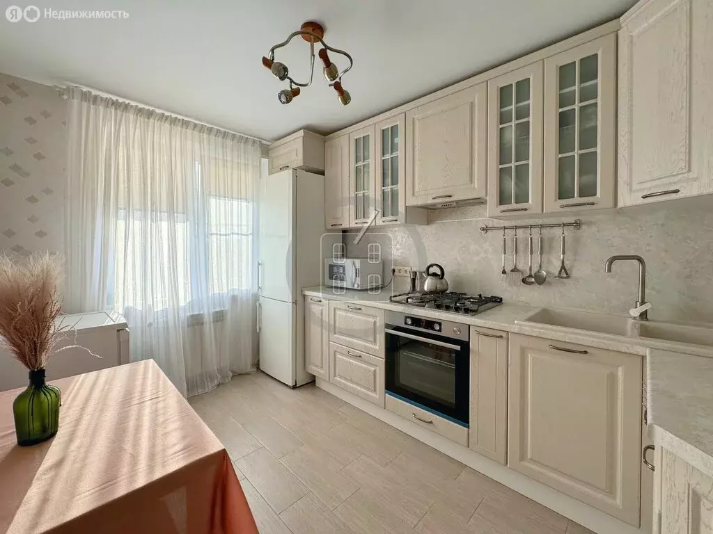 3-комнатная квартира: Калуга, улица Клюквина, 3 (63.6 м) - Фото 0