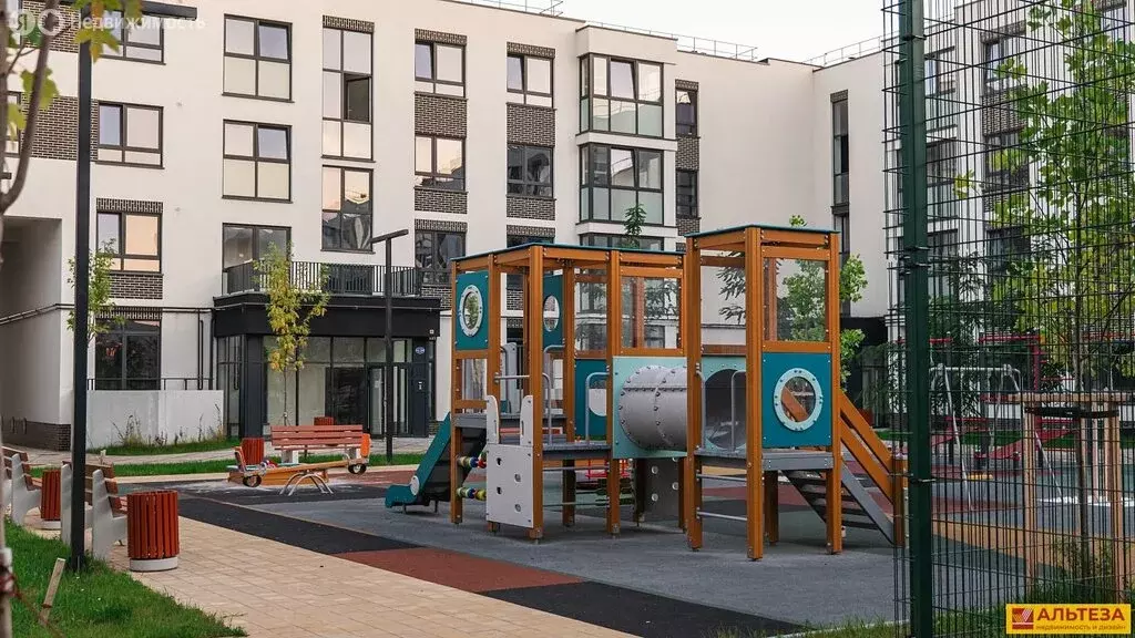 2-комнатная квартира: Калининград, Ключевая улица, 27В (76.4 м) - Фото 2