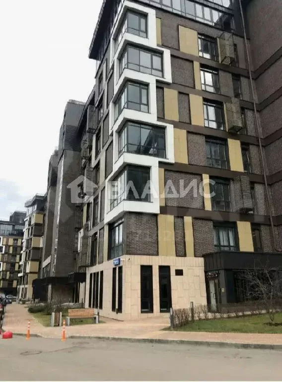 Продается 3-комнатная квартира - Фото 1