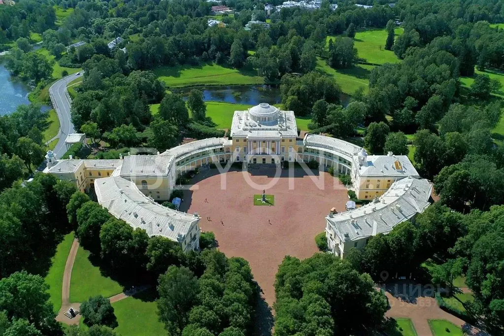 Участок в Санкт-Петербург, Санкт-Петербург, Павловск ул. Круглый пруд ... - Фото 1