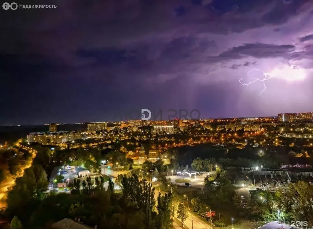 2-комнатная квартира: Энгельс, Трудовая улица, 12/5 (54 м) - Фото 1