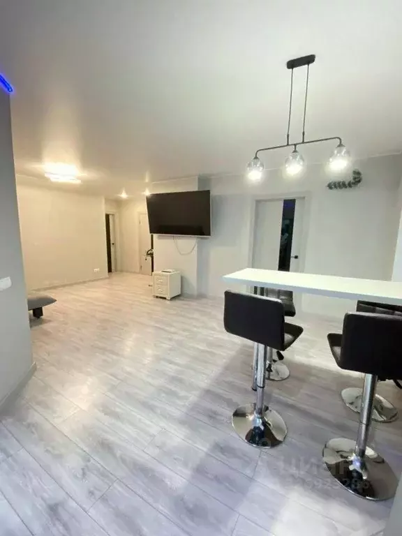 3-к кв. Саратовская область, Саратов ул. Имени В.Н. Симбирцева, 44 ... - Фото 1