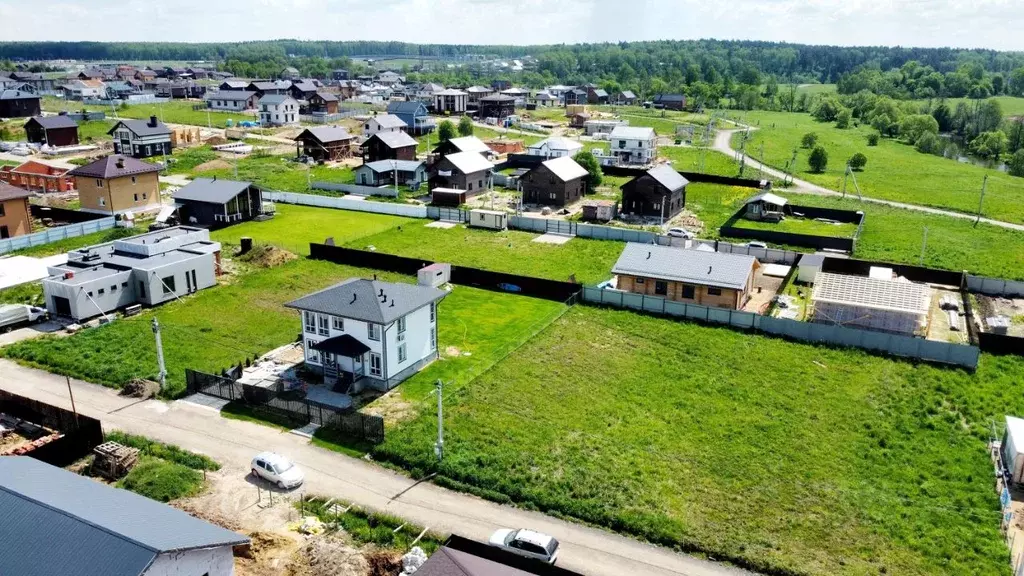 Участок в Московская область, Домодедово городской округ, д. ... - Фото 0