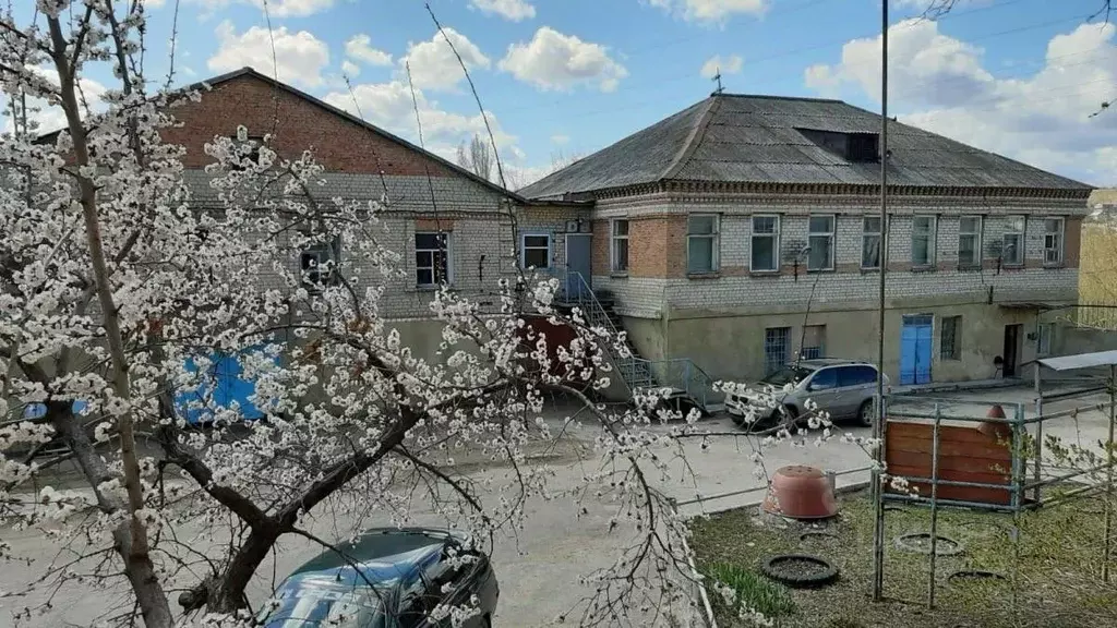 Производственное помещение в Саратовская область, пос. Красный ... - Фото 1