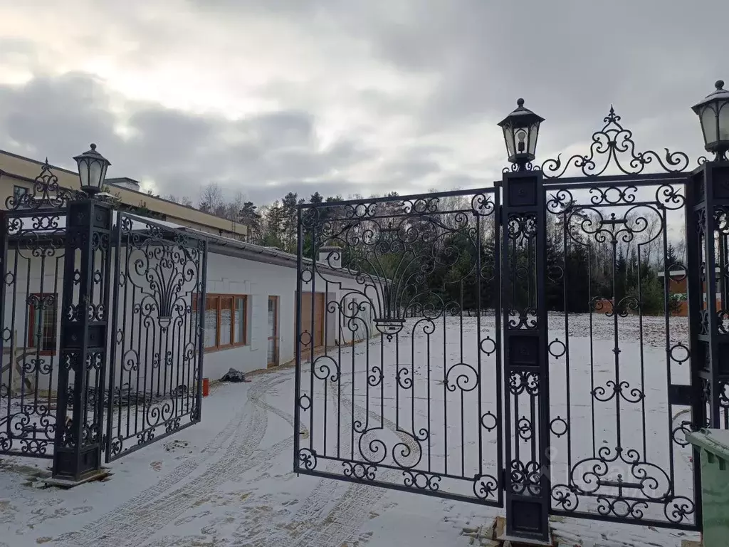Участок в Московская область, Одинцовский городской округ, д. ... - Фото 0
