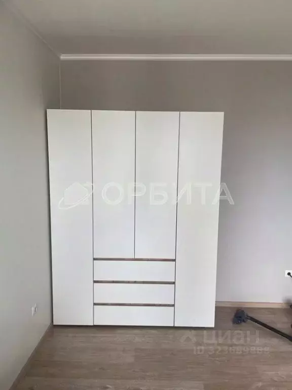 1-к кв. Тюменская область, Тюмень ул. Героев Космоса, 17 (37.0 м) - Фото 0