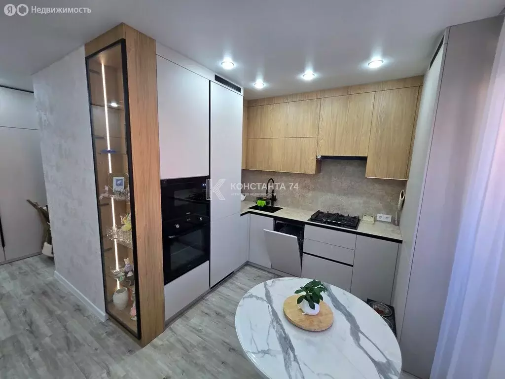 2-комнатная квартира: Чебаркуль, улица Заря, 27А (65 м) - Фото 2