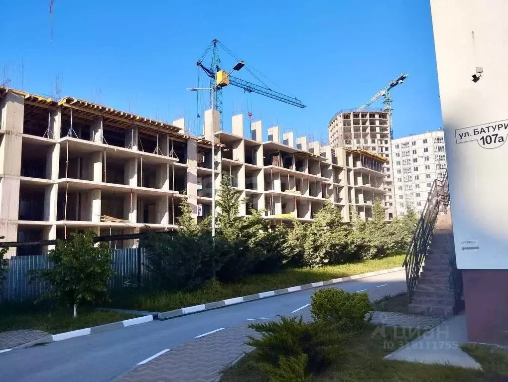 2-к кв. Крым, Симферополь ул. Батурина, 71 (66.0 м) - Фото 1