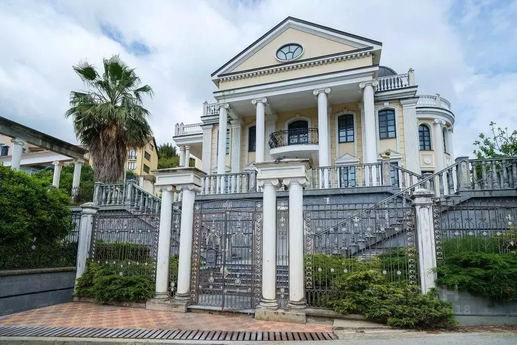 Дом в Краснодарский край, Сочи ул. Ручей Видный, 8Б (500 м) - Фото 1