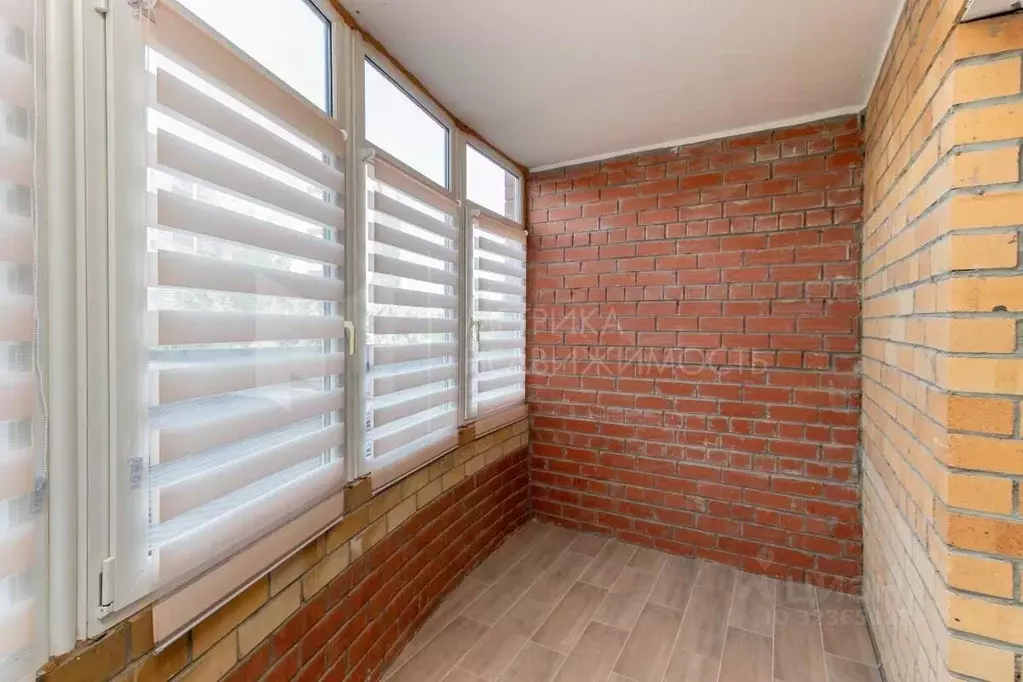 1-к кв. Тюменская область, Тюмень 6-й мкр, ул. Валерии Гнаровской, 4к2 ... - Фото 1