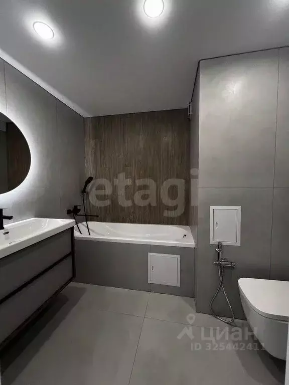 2-к кв. Башкортостан, Уфа Революционная ул., 167А (70.3 м) - Фото 1