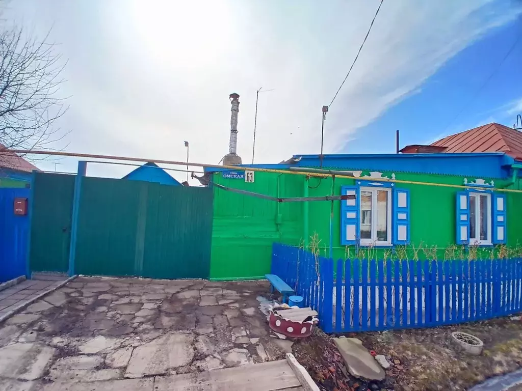 Дом в Омская область, Калачинск Омская ул., 63 (62 м) - Фото 0