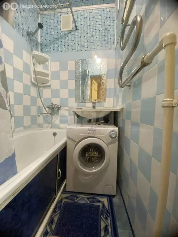 3-комнатная квартира: Казань, улица Кулахметова, 11 (58.5 м) - Фото 2