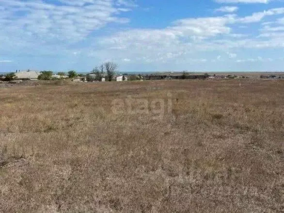 Участок в Крым, Ленинский район, Семисотское с/пос, с. Каменское ул. ... - Фото 1