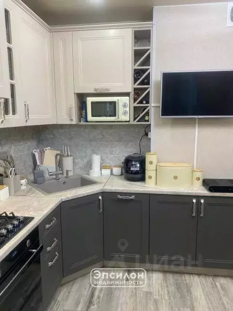 3-к кв. Курская область, Курск ул. Косухина, 27А (76.3 м) - Фото 0