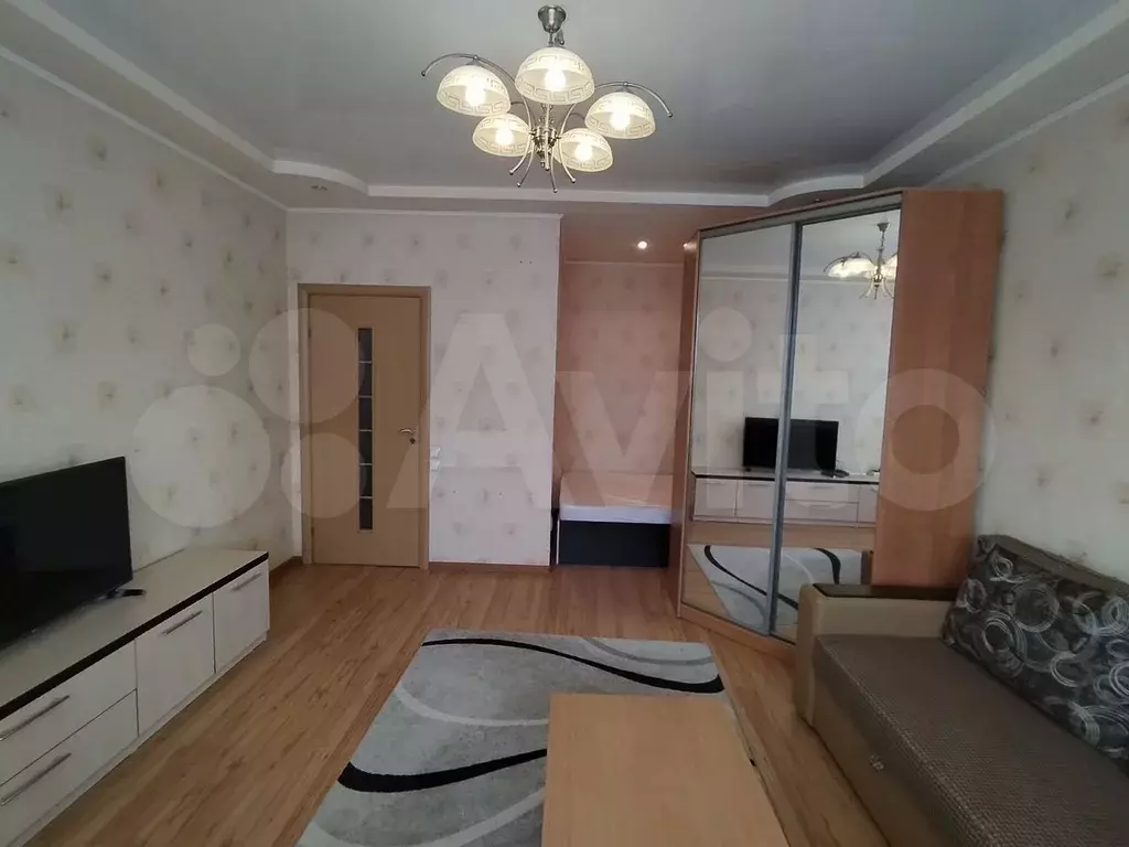 1-к. квартира, 38 м, 6/9 эт. - Фото 0