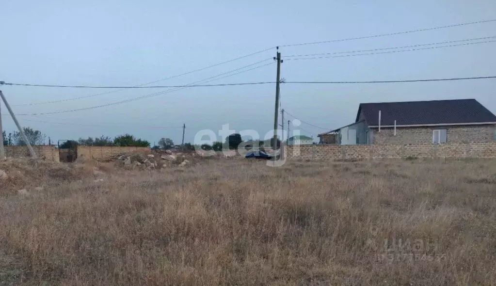 Участок в Крым, Сакский район, с. Вересаево ул. Школьная (13.5 сот.) - Фото 0