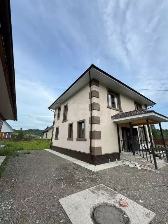 Дом в Алтай, Горно-Алтайск Алтайская ул., 22 (150 м) - Фото 1