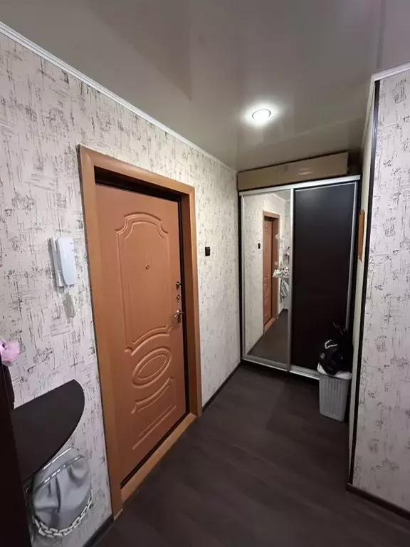 1-к кв. Омская область, Омск Заозерный мкр, ул. Бородина, 8/1 (33.0 м) - Фото 0