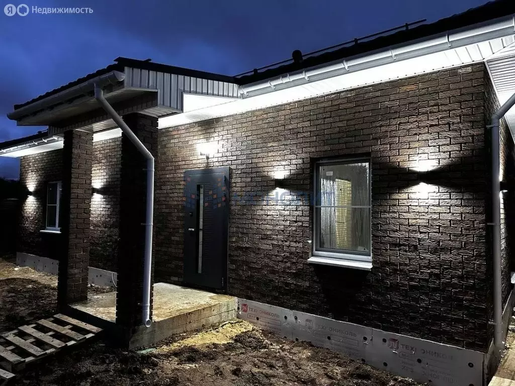 Дом в Безводное, улица Вячеслава Борисова, 7 (100 м) - Фото 2