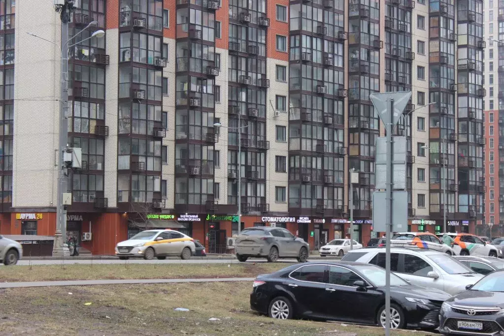 Продается 3-комнатная квартира - Фото 1