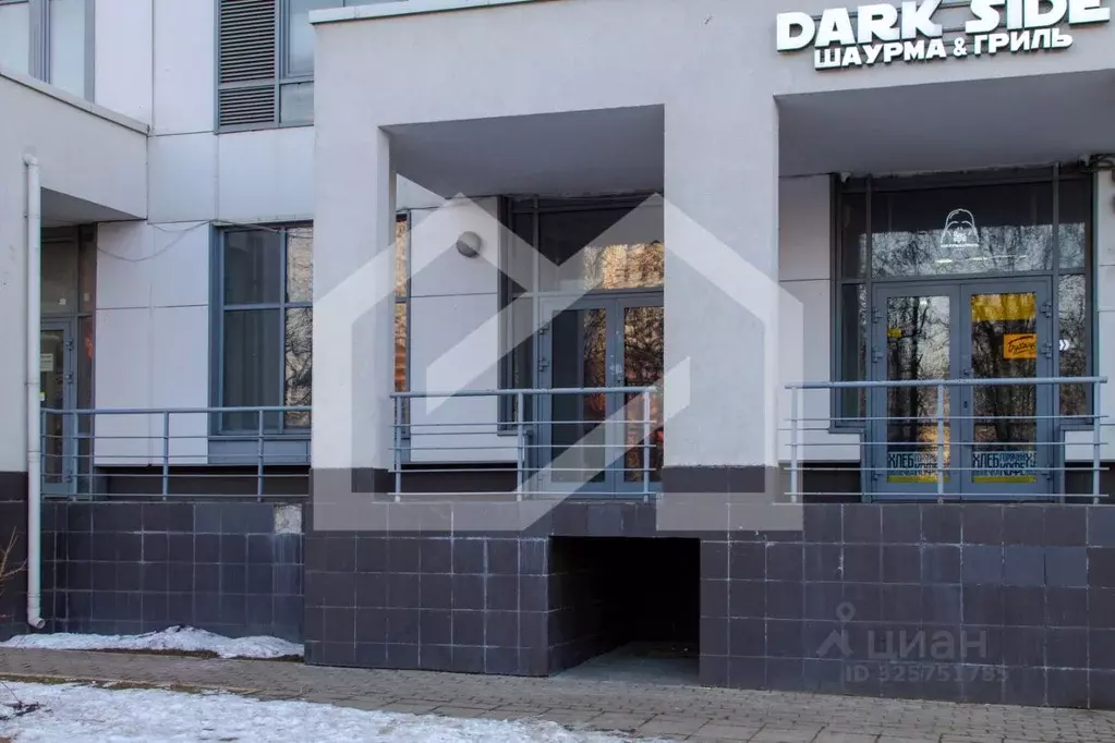 Торговая площадь в Москва 1-й Нагатинский проезд, 11к1 (347 м) - Фото 1