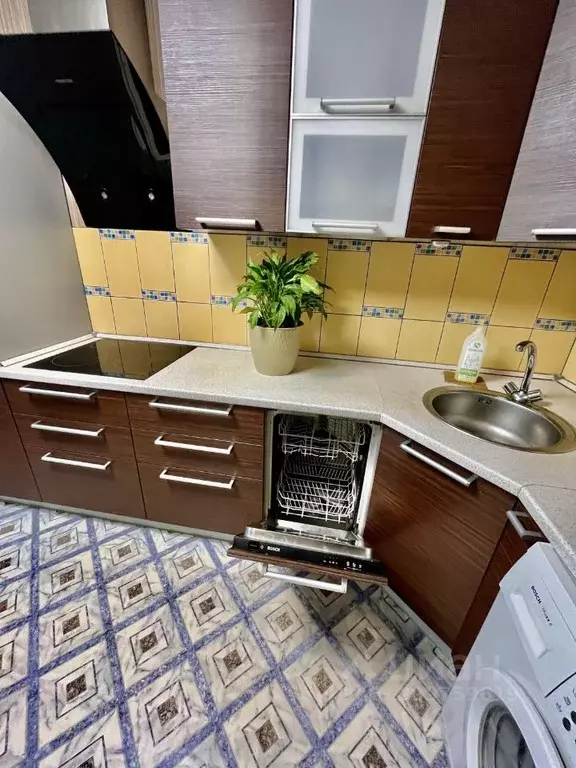 3-к кв. Иркутская область, Иркутск Волжская ул., 51 (90.0 м) - Фото 1