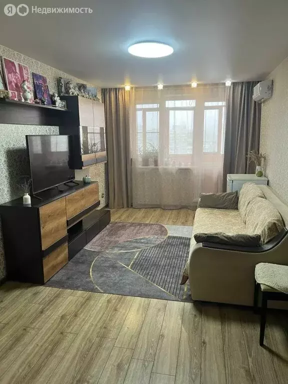 3-комнатная квартира: Нижний Новгород, Автозаводский район, микрорайон ... - Фото 0
