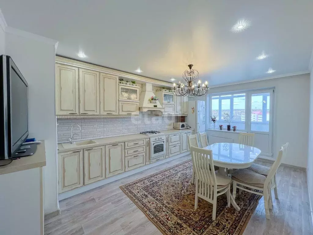 2-к кв. Мордовия, Саранск ул. Сураева-Королева, 3 (70.0 м) - Фото 2