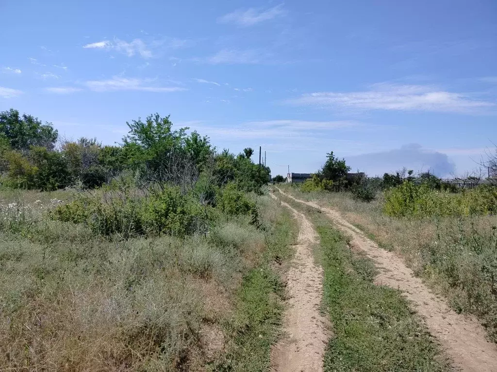 Участок в Волгоградская область, Волжский Энергоцентр СНТ, ул. 4-я ... - Фото 1