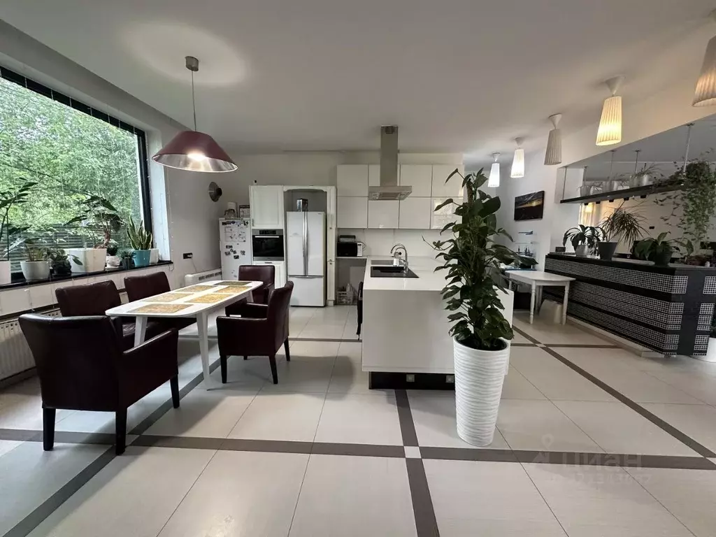 Дом в Москва № 124 кв-л, 14 (340 м) - Фото 0