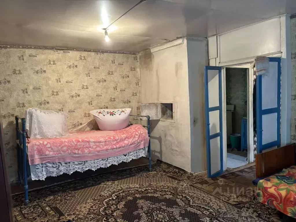 Дом в Саратовская область, Балашовский район, с. Большой Мелик ... - Фото 1