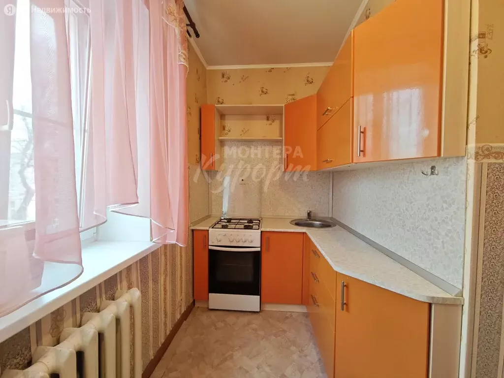 1-комнатная квартира: Магнитогорск, площадь Горького, 5 (29.6 м) - Фото 2