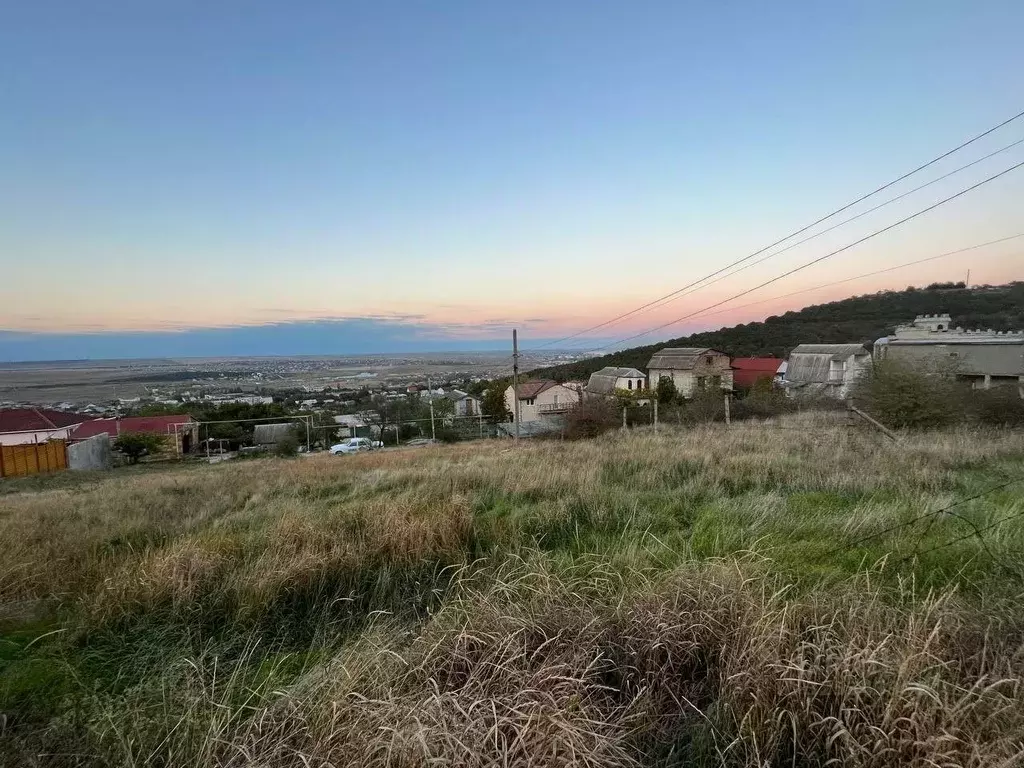 Участок в Крым, Феодосия муниципальный округ, с. Солнечное ул. ... - Фото 1